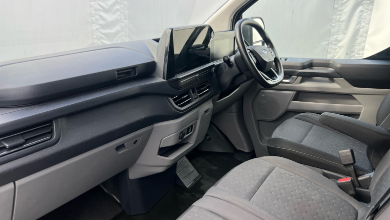 Ford Transit Custom 300 L1 Diesel Fwd 2.0 EcoBlue 136ps H1 Van Limited Auto